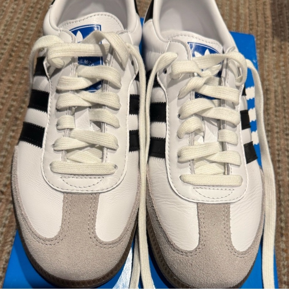 Never been worn! Adidas White and Black Sneakers Classic Design
